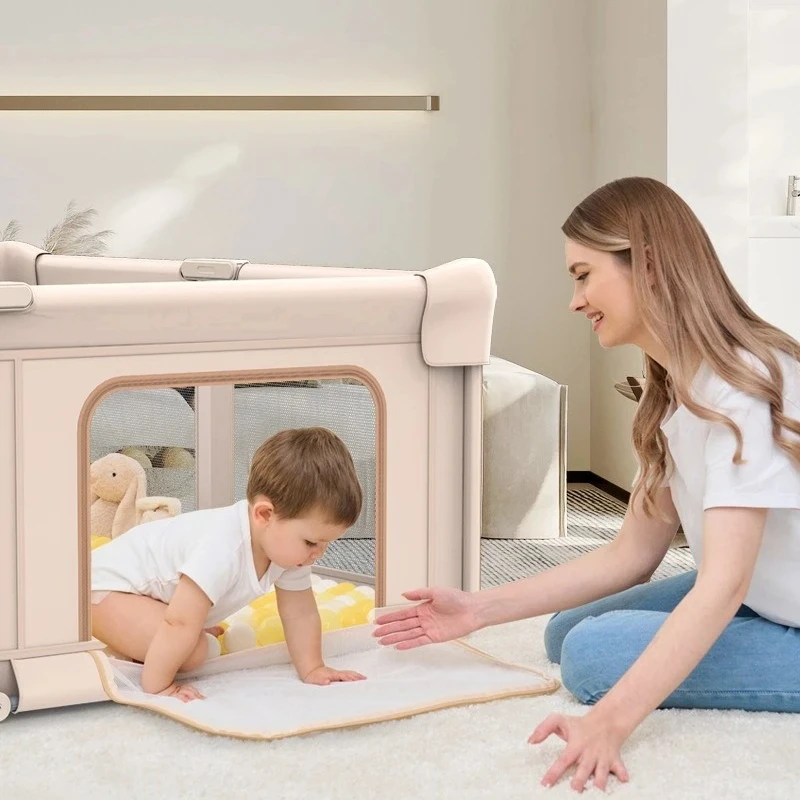 גדר משחק פרימיום עם משטח